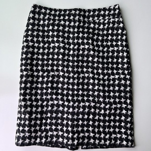 Talbots Petites Women's Size 4P Pencil Skirt Black White Gray Houndstooth Career